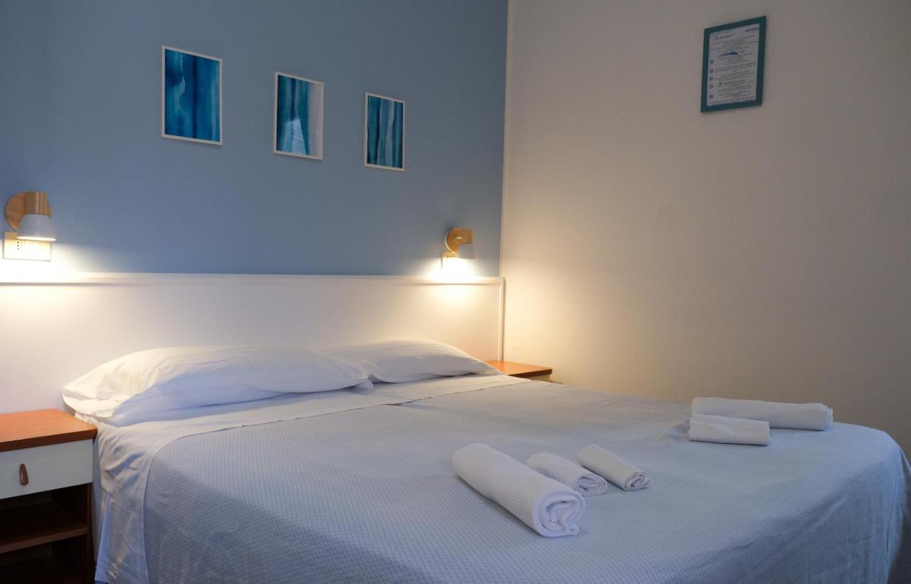 Hotel Vienna Cervia Esterno foto
